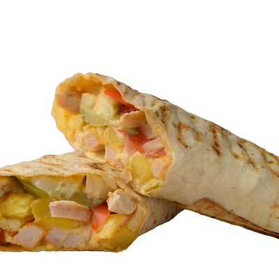 Шаурма с индейкой средняя в Лакумбургер по цене 350 ₽