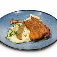 Утка в соусе Демигласс с картофельным пюре в ЗАКАЗУУМ ZAKAZOOM