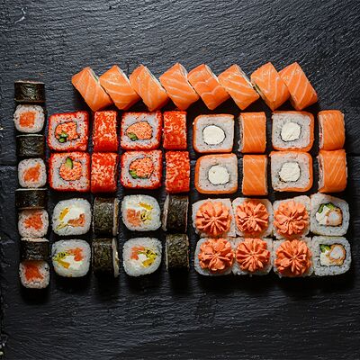 Суши сет Девичник в Sushiwok по цене 15190 ₸