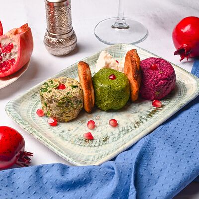 Ассорти из пхали с кусочками мчадив Keto & Kote Грузинская кухня по цене 547 ₽