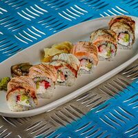 Угорь, лосось и креветка в Skybar