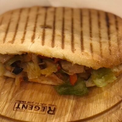 Панини вегетарианский в Lucky Pizza по цене 219 ₽