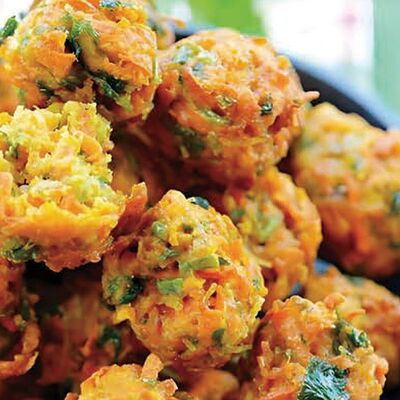 В50 Жареные овощные шарики 干炸素丸子 в Charlie tea по цене 720 ₽