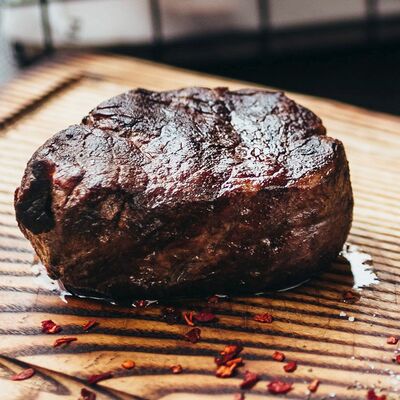 Стейк Филе Миньон в Carne grill по цене 1870 ₽