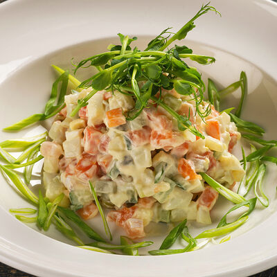 Оливье с говядиной в Дача по цене 375 ₽