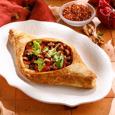 Хачапури по-аджарски с овощами в Баклажан в ТЦ 