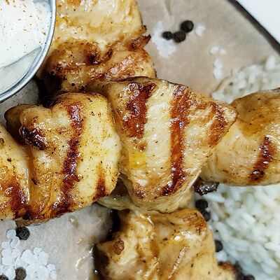 Шашлык из курицы в Travel Рестобар по цене 740 ₽