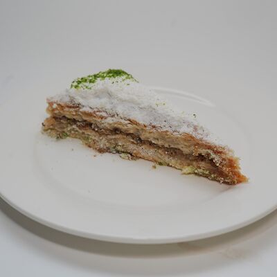 Пахлава молочная в ТРИ КАЗАНА по цене 320 ₽