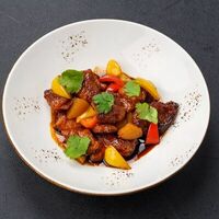 Свинина в остром кисло-сладком соусе в Дубок