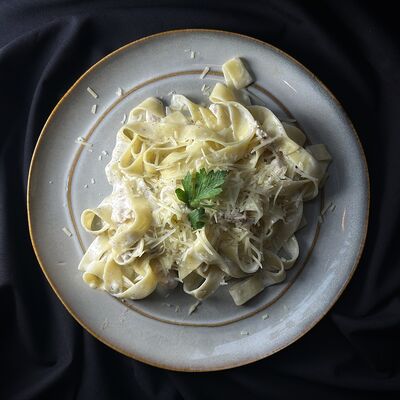 Паста с курицей в Урбан Гриль по цене 480 ₽