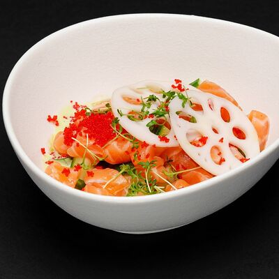 Тартар с лососем в Пару палок по цене 695 ₽