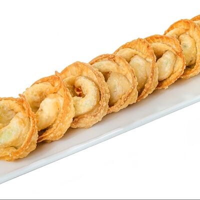 Димсамы с сыром и картофелем, жареные во фритюре в Дамплинг Репаблик по цене 470 ₽