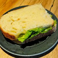 Сэндвич с тунцом в Jeffreys Coffee Soho