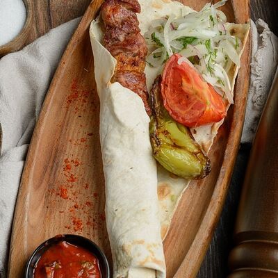 Люля из баранины с овощами в Мясье House по цене 1320 ₽