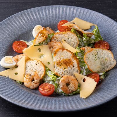 Цезарь с креветками в Изба по цене 929 ₽