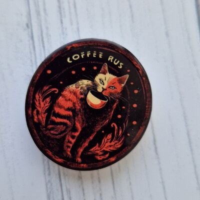 Значок Огненный Кот в Кофе 18 плюс по цене 300 ₽
