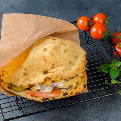 Итальянская пучча с курицей в PizzAmore по цене 690 ₽