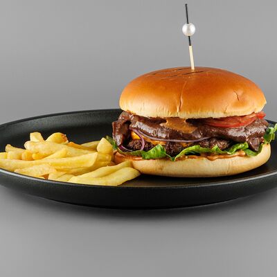 Шеф Бургер в Meat & Grill по цене 790 ₽