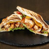 Сэндвич с курицей в Black Angus