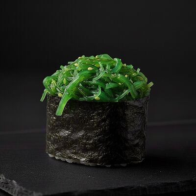 Гункан Чука в ОЛИО пицца и суши по цене 190 ₽