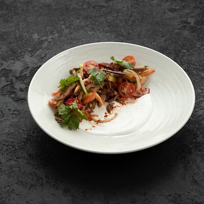 Микс-салат с копченой шейкой оленины в йогуртовой заправке в Асъядор по цене 650 ₽