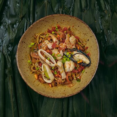 Якисоба с морепродуктами в Sushi lovers по цене 850 ₽