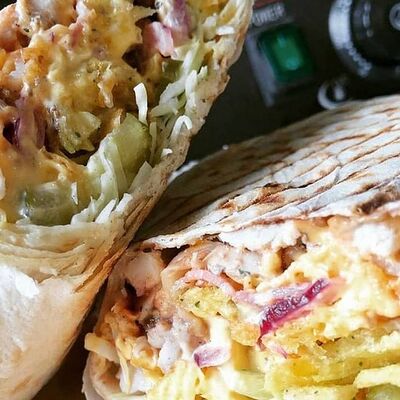 Шаурма Двойная с курицей в Шаурма на Федосеенко по цене 570 ₽