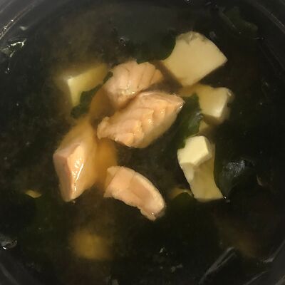 Мисо-суп с лососем в TAY NAY по цене 380 ₽