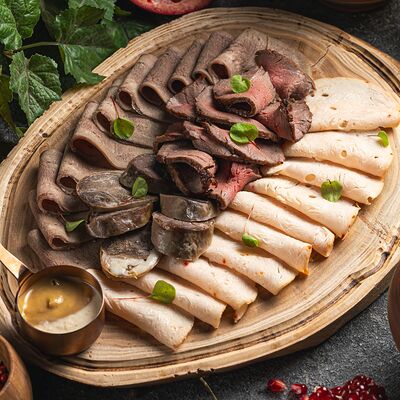 Мясные деликатесы в Алазани по цене 8700 ₸