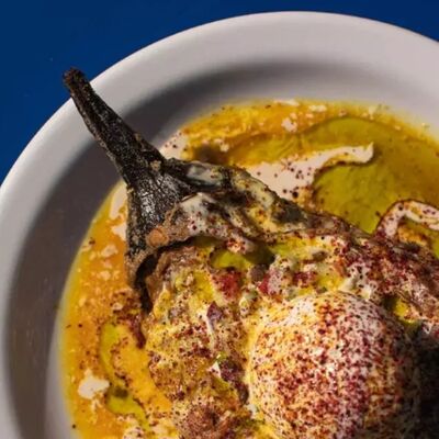 Баклажан сабих с тхиной и амбой в Dizengof/99 по цене 890 ₽