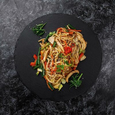 Wok с Курицей Большой в Рыжий Шеф по цене 379 ₽