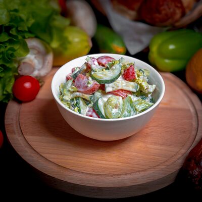 Детский салатик Овощной со сметаной в Тесоро по цене 245 ₽