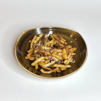 Жареный картофель с луком и грибами в Room-cafe по цене 390 ₽