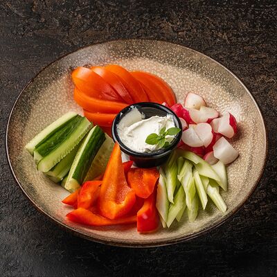 Ассорти свежих овощей в Мираж по цене 690 ₽