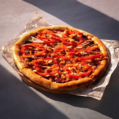 Пицца с курицей терияки в Feromon по цене 740 ₽