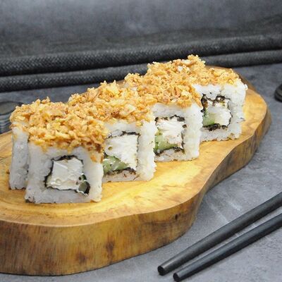 Ролл Хрустящий в 7Sushi по цене 439 ₽