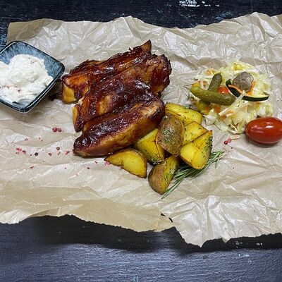 Домашние рёбрышки с печёным картофелем в Усадьба по цене 51 р.