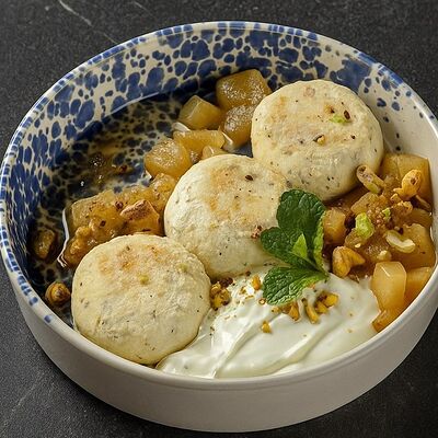 Сырники с маком и грушей в Morioka по цене 625 ₽