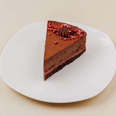 Торт трюфель-малинав Баранкин по цене 486 ₽