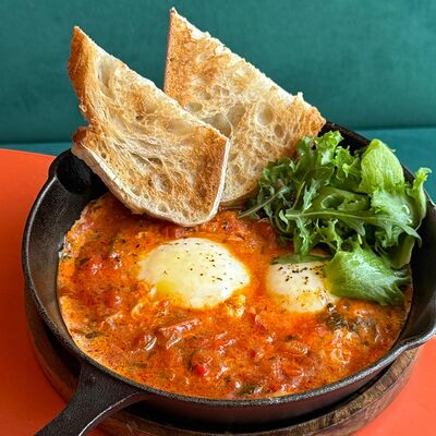 Шакшука в Muus по цене 540 ₽