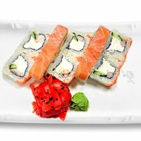 Филадельфия с креветкой в SUSHI TESTO