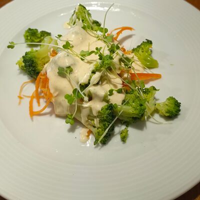 Салат Овощной с брокколи в Трактир Распутинский по цене 145 ₽