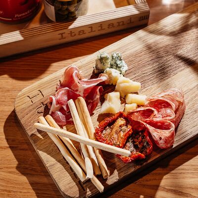 Антипасти в Italiani по цене 270 ₽