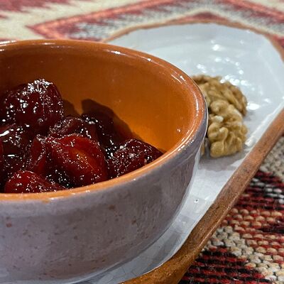 Домашнее варенье из кизила в Хинкальная по цене 240 ₽