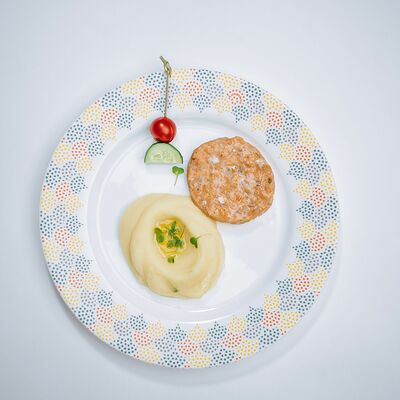 Котлета из семги с картофельным пюре в Кафе-парк Теремок по цене 335 ₽