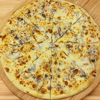 Пицца Курица и грибы в Pizza Pavlo по цене 630 ₽