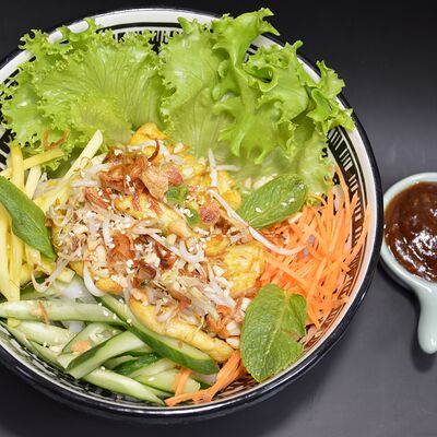 Бун Чон с курицой в TOM Вьетнамская кухня по цене 610 ₽