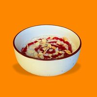 Рисовая каша с ягодным вареньем в Vaffel