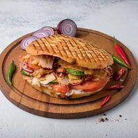 Донер в пите куриный в Istanbul Shef Doner