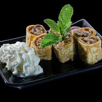 Натс ролл с арахисом в Японка